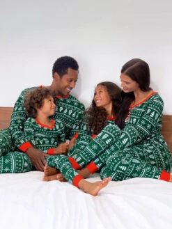 Family Christmas Pajamas For Adult Polyester Christmas Pattern Pants Top 2-Piece Set